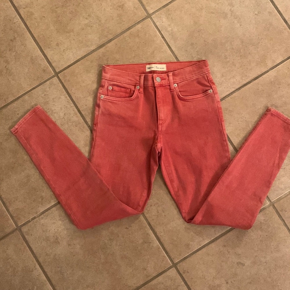 Women’s Gap skinny jeans